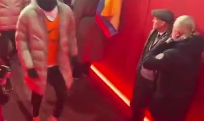 WSOP-卡努发文批评枪手众将，无视名宿永贝里、佩蒂特径直返回更衣室